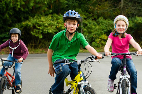 Casques enfants personnalisés : accompagnez la sécurité et le style de votre enfant